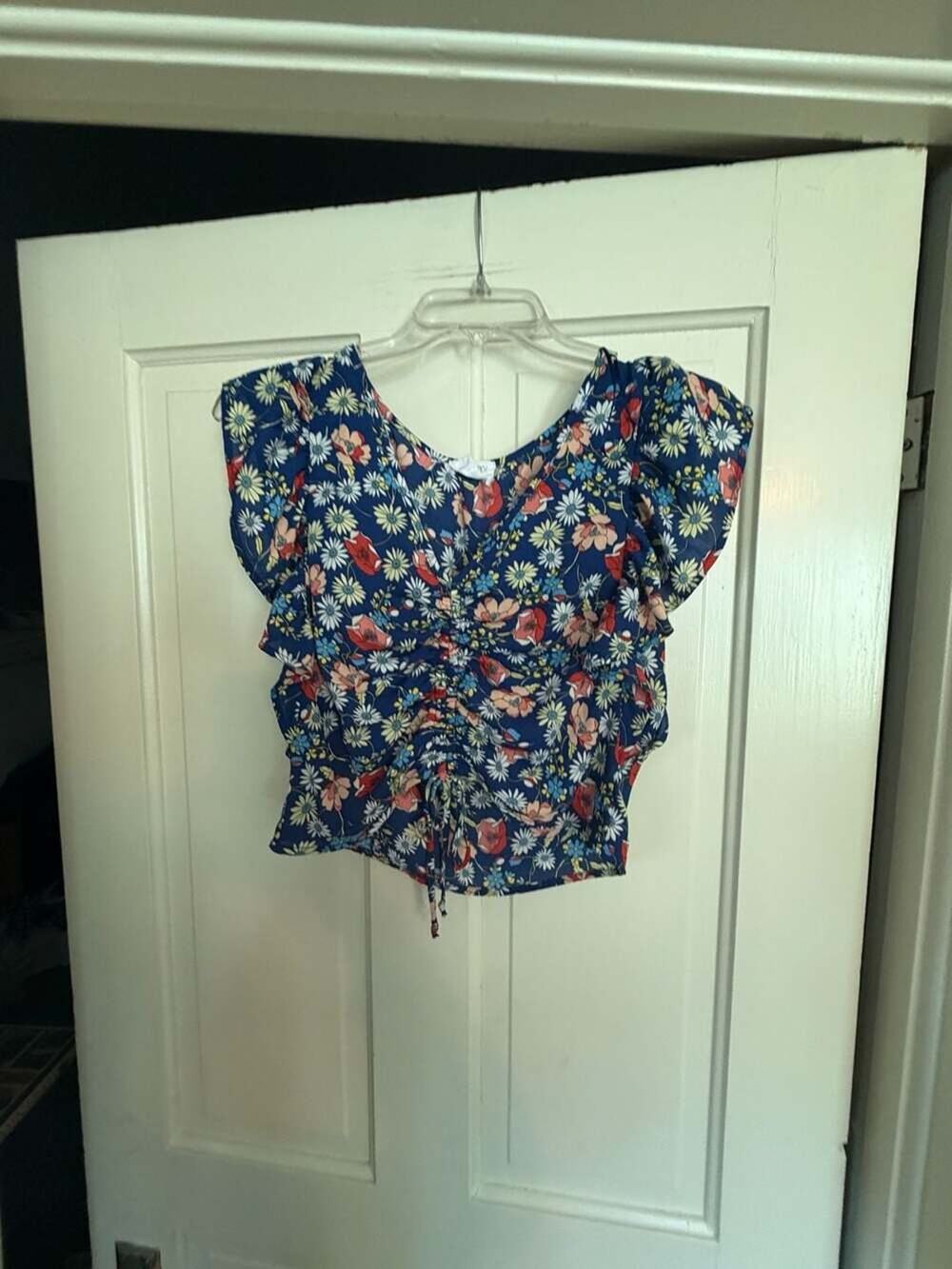 Sienna Sky Women's Blue Floral Ruffle Cap Sleeve Ruched Front Crop Top